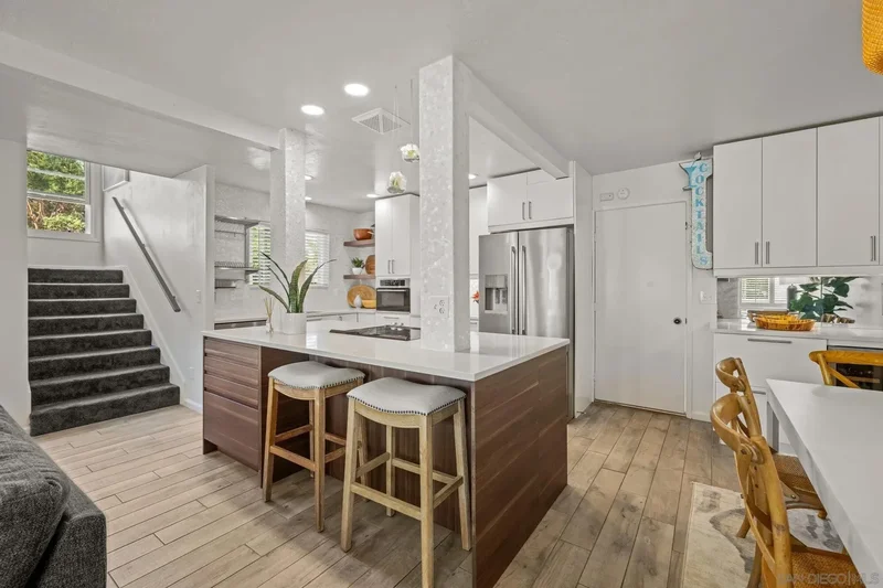 1074 Isabella Avenue, Coronado, California, United States. - Photo 23