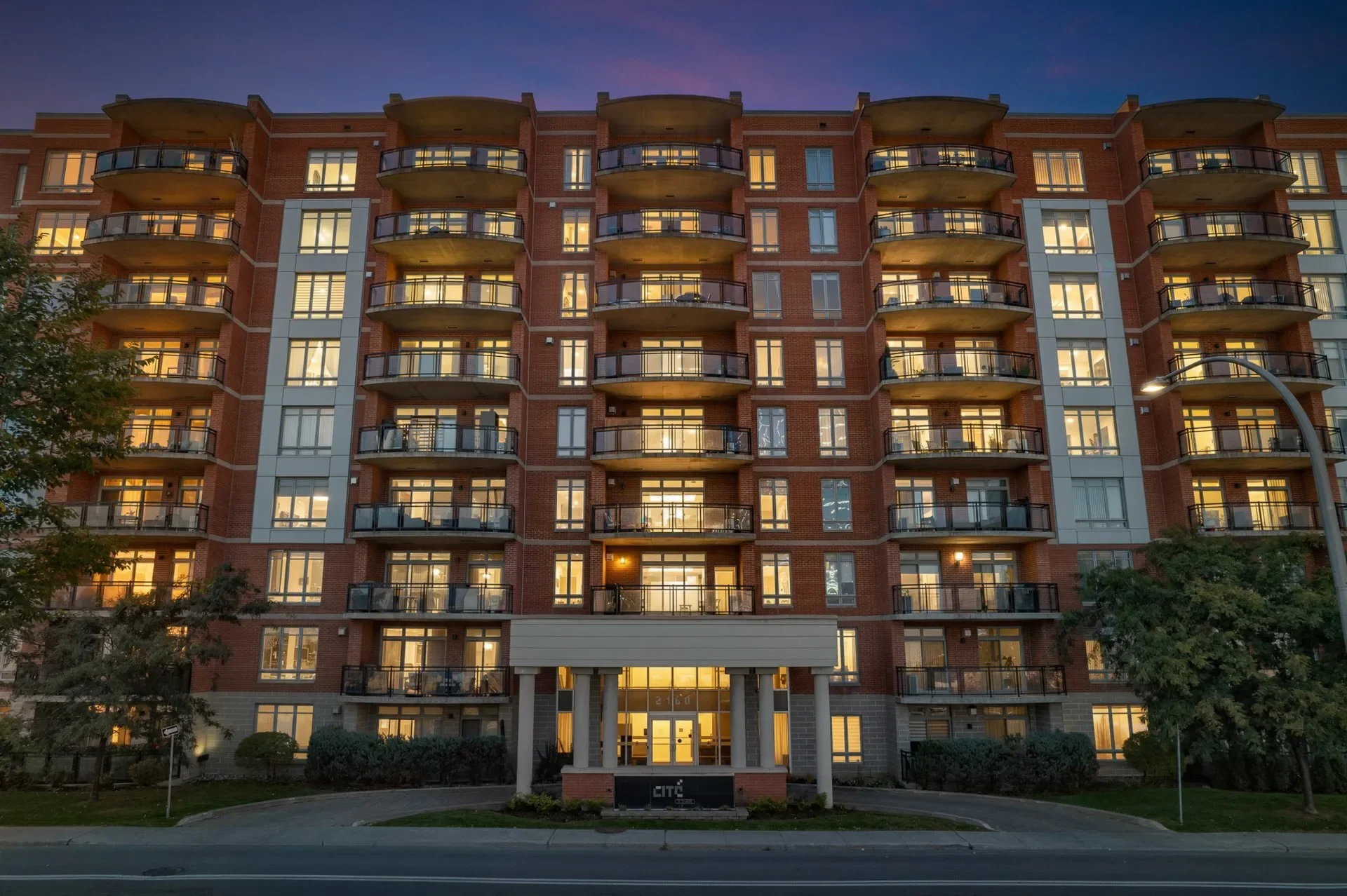 Exterior photo 10