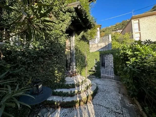via dei villini, Como, Lombardy, Italy. - Photo 11
