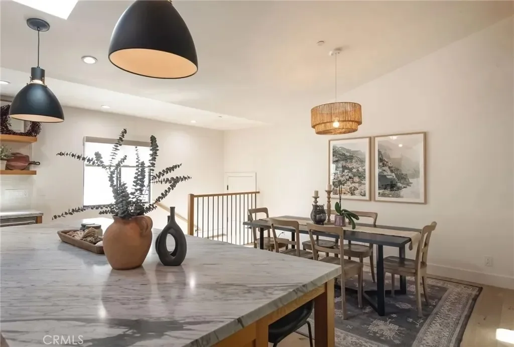 966 Rosecrans Avenue, Manhattan Beach, California, United States. - Photo 12