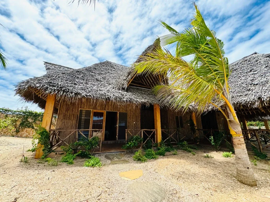 Exterior photo 9