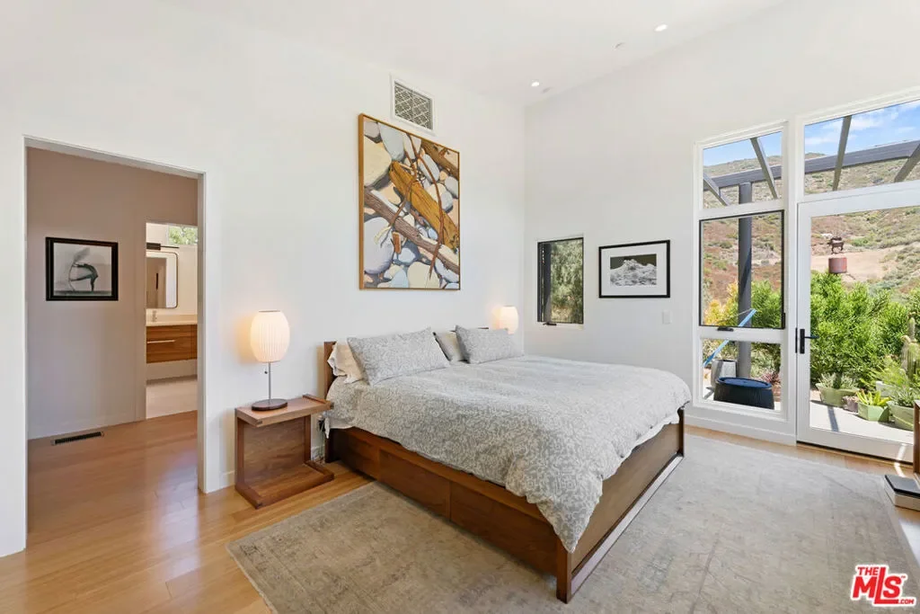 34067 Mulholland Highway, Malibu, California, United States. - Photo 8
