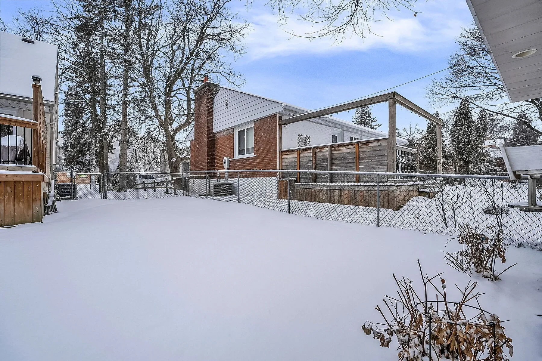Exterior photo 10