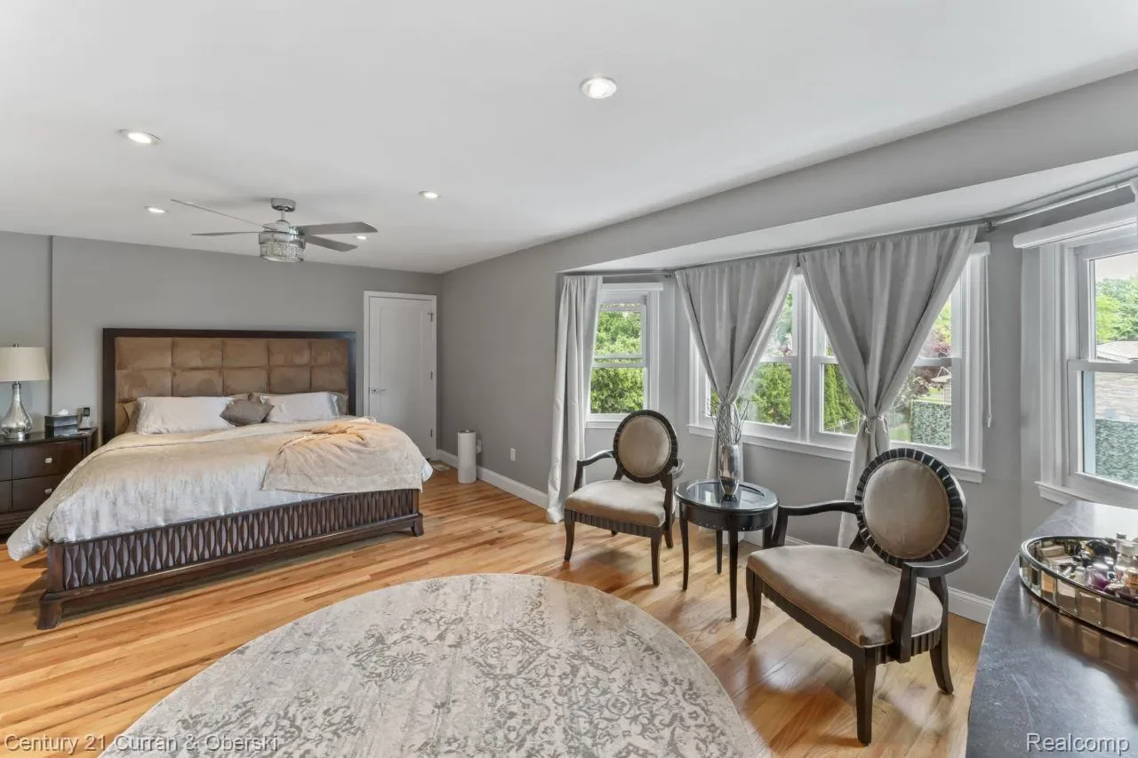 26155 Timber Trail, Dearborn Heights, MI 48127, Dearborn, Michigan, United States. - Photo 31