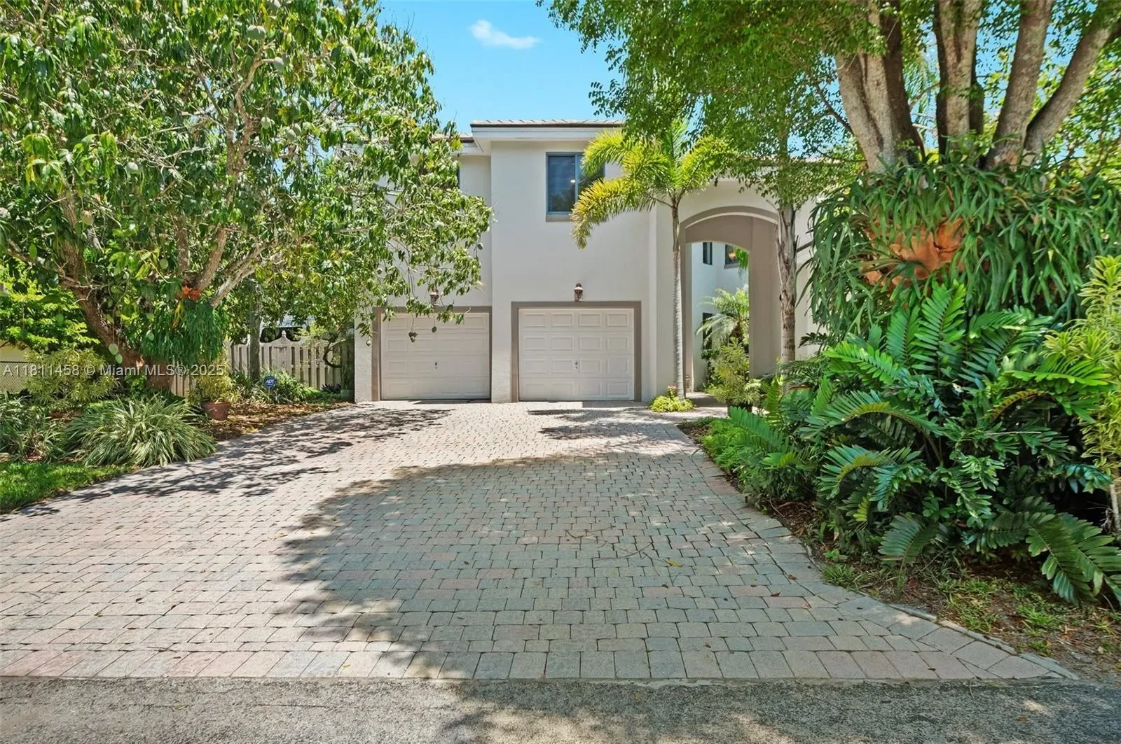 8205 SW 171st Ter, Cutler Bay, Florida, United States. - Photo 5
