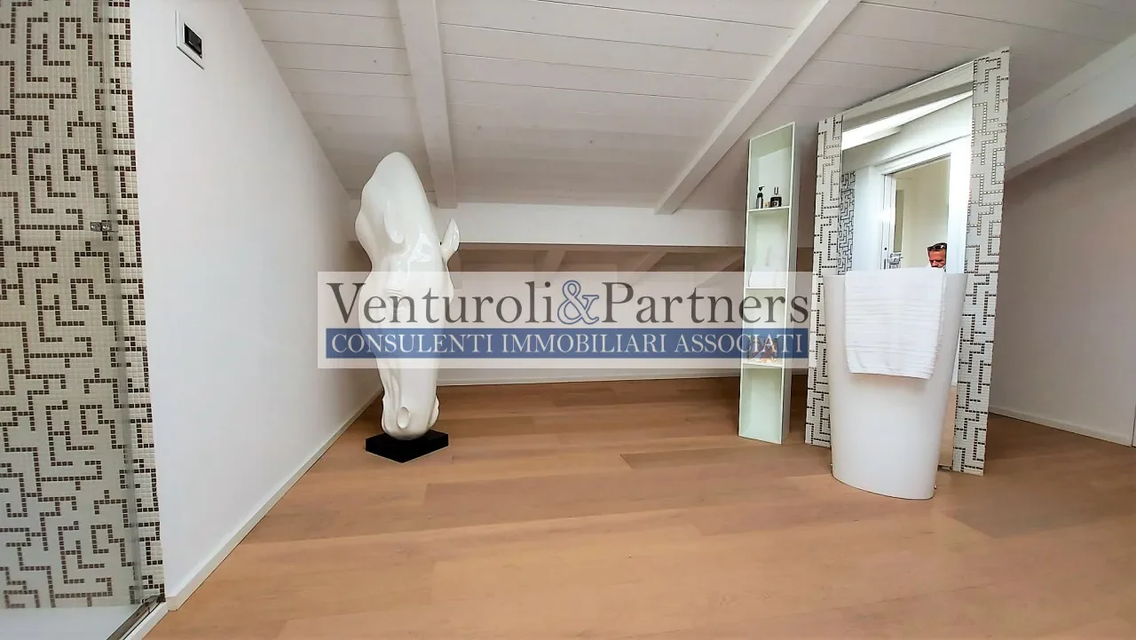 Gallery photo 5