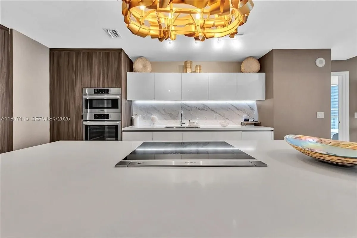 851 NE 1st Ave #3711, Miami, FL 33132, Miami, Florida, United States. - Photo 11