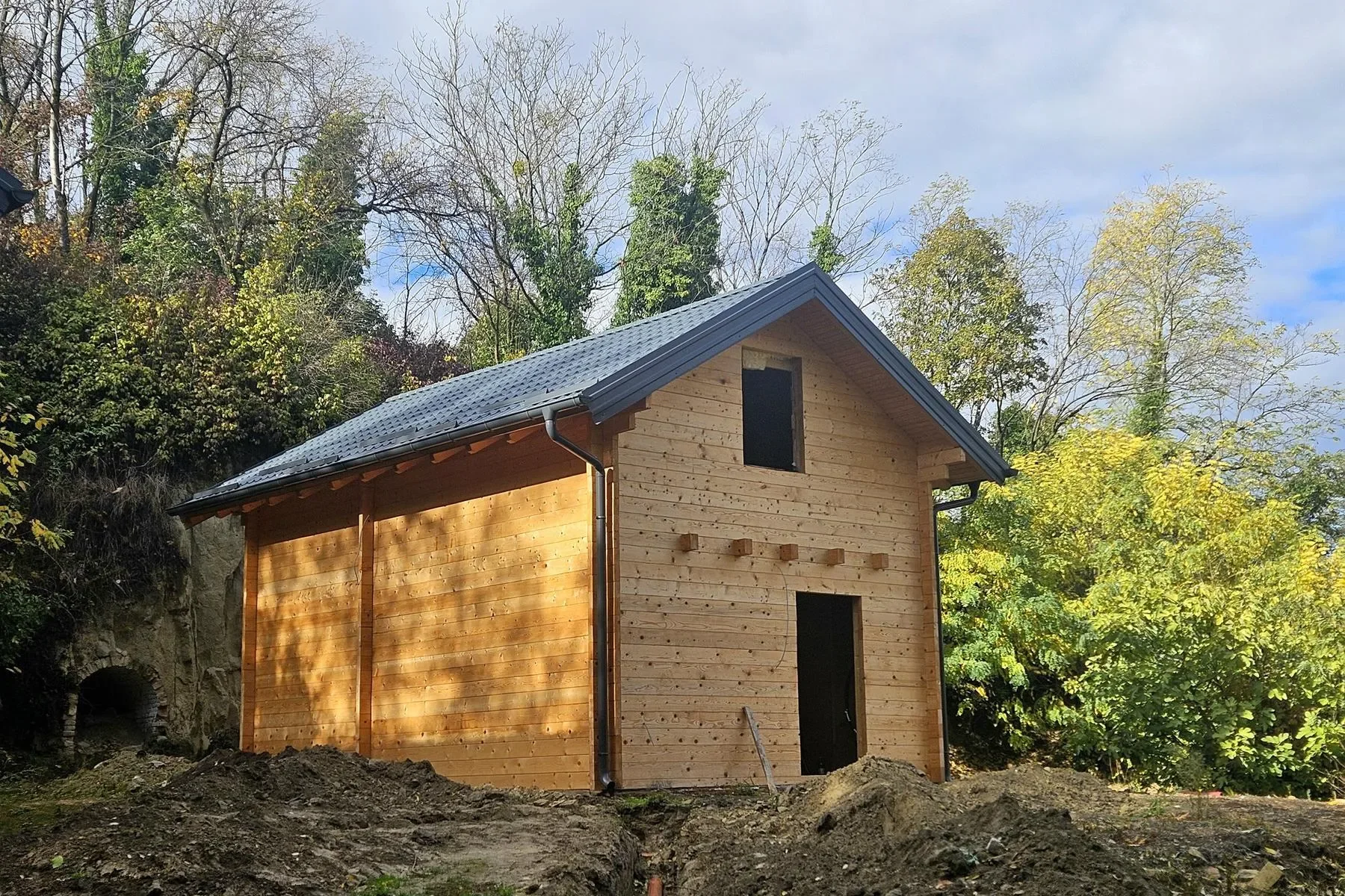 Exterior photo 1