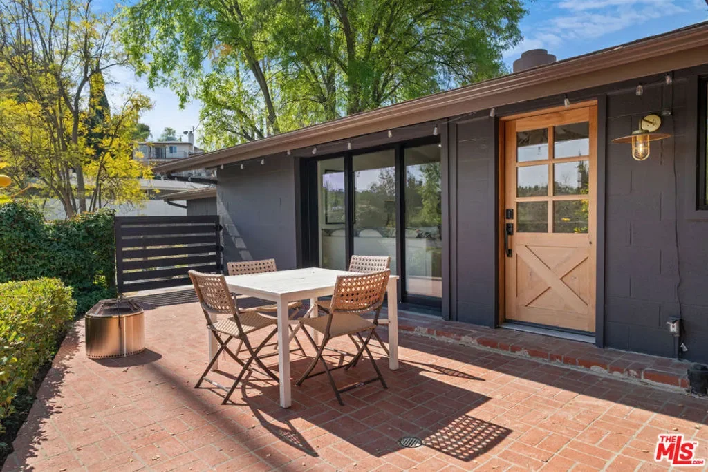 22261 Ybarra Road, Los Angeles, California, United States. - Hero Image