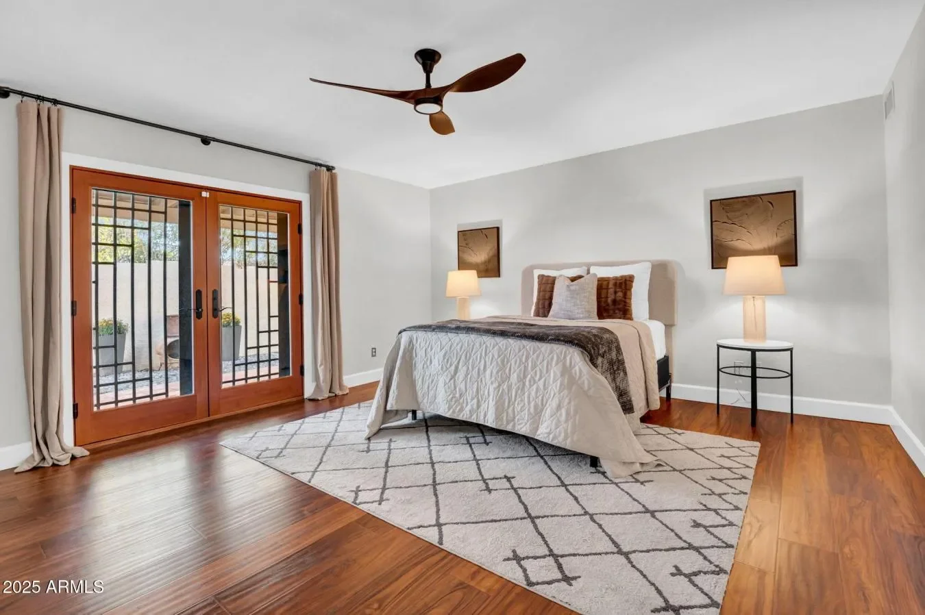 629 E MYRTLE Avenue, Phoenix, Arizona, United States. - Photo 13