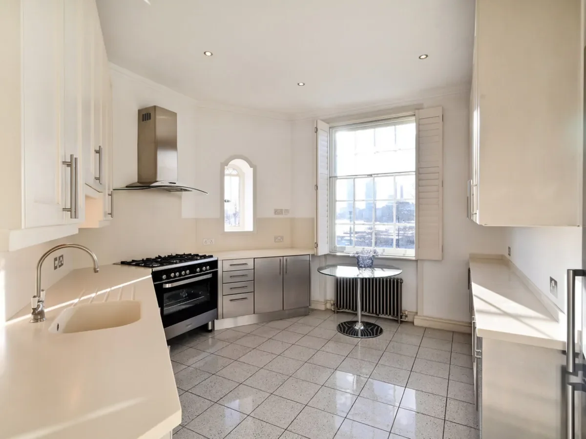 Cheyne Walk, London, SW3, London, England, United Kingdom. - Photo 24