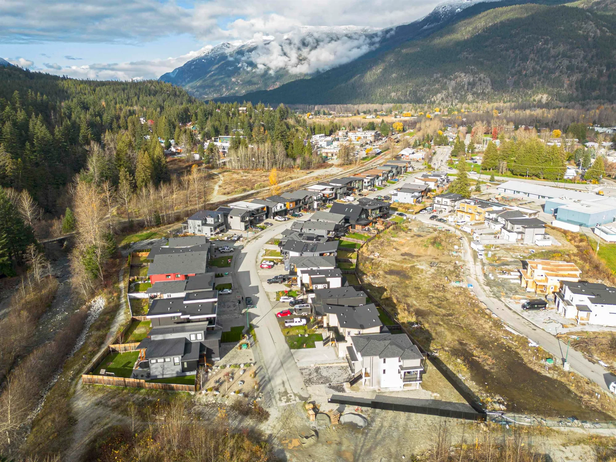 1005 Phare Crescent, Pemberton, British Columbia, Canada. - Photo 20