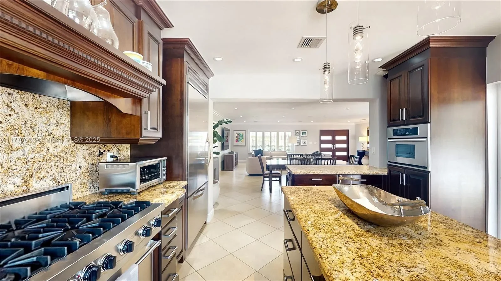 8860 SW 155th Ter, Cutler Bay, Florida, United States. - Photo 7