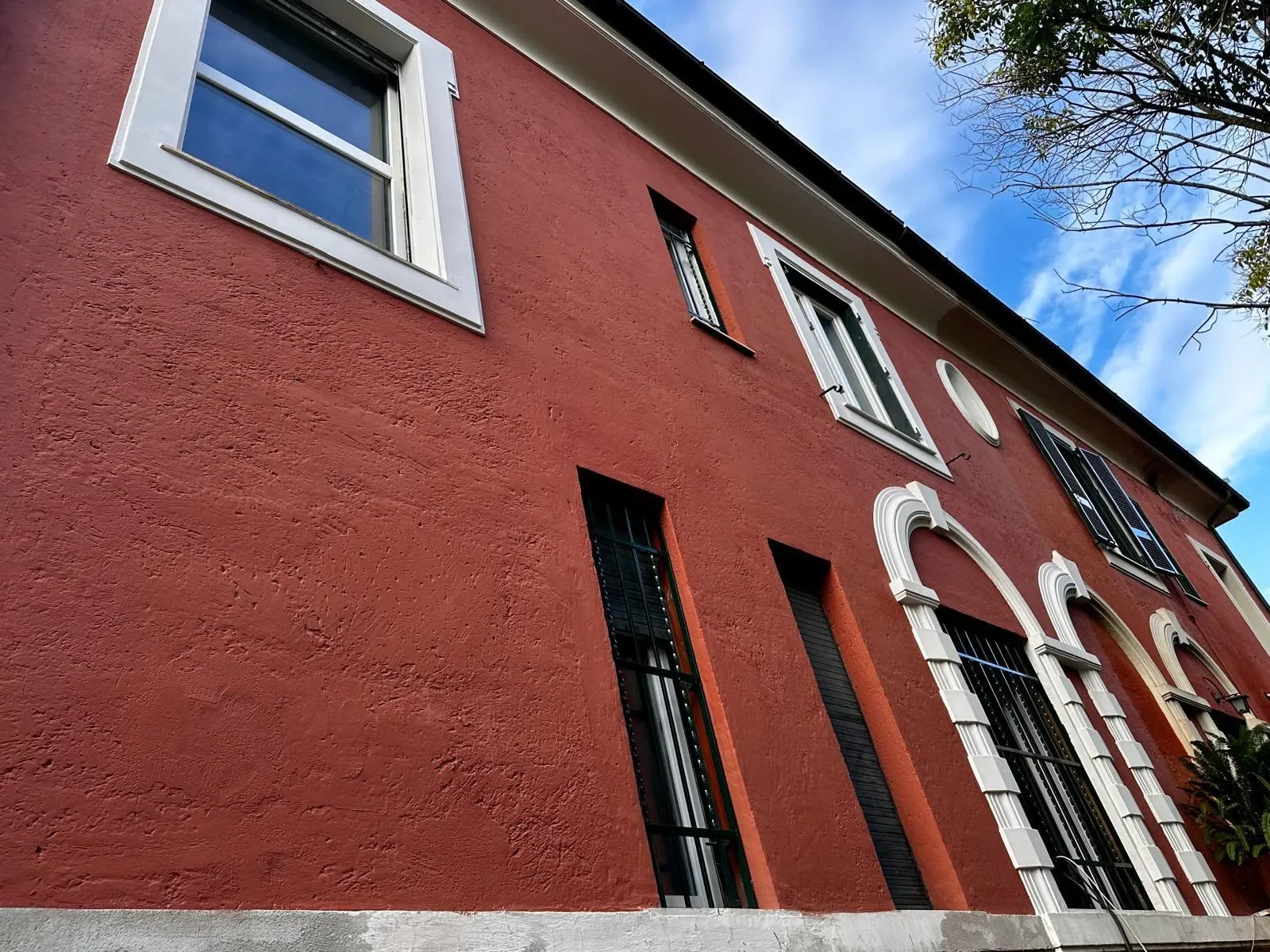 Exterior photo 2