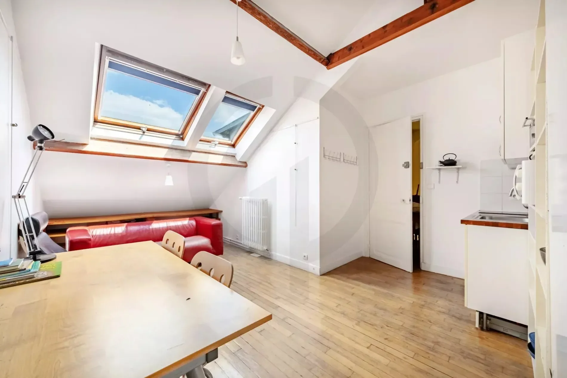 Family home or investment project – 357 sqm – up to 8 bedrooms – Garden & building potential – Ivry-