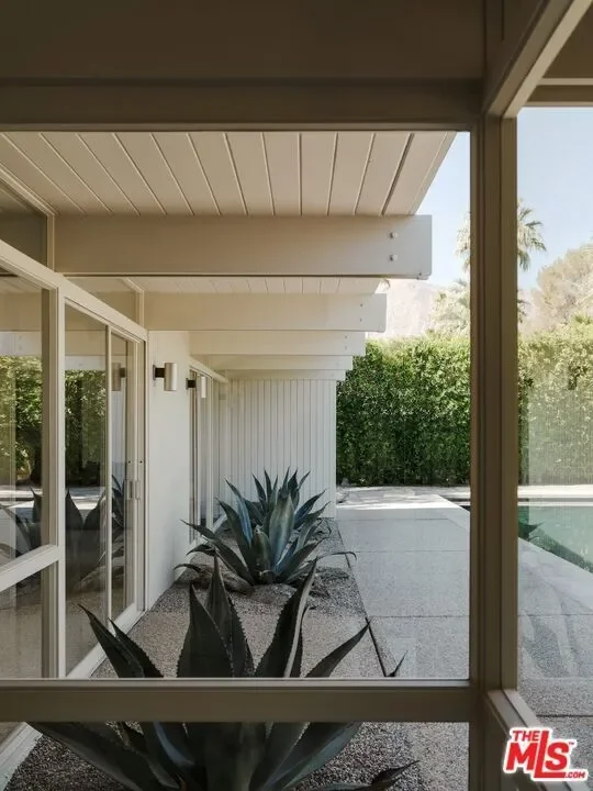 1272 E Verbena Drive, Palm Springs, California, United States. - Photo 11