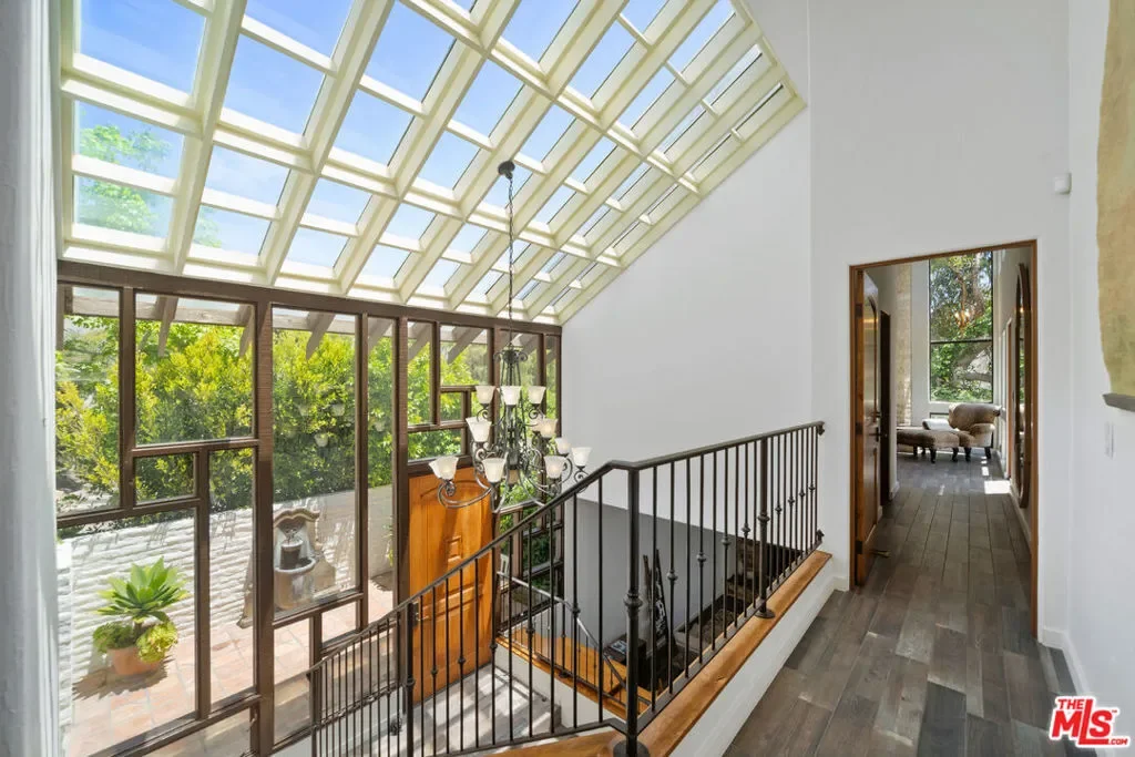 31830 Broad Beach Road, Malibu, California, United States. - Photo 8
