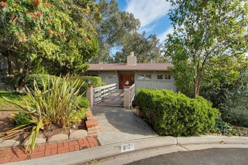 Single Family Residence in La Jolla
