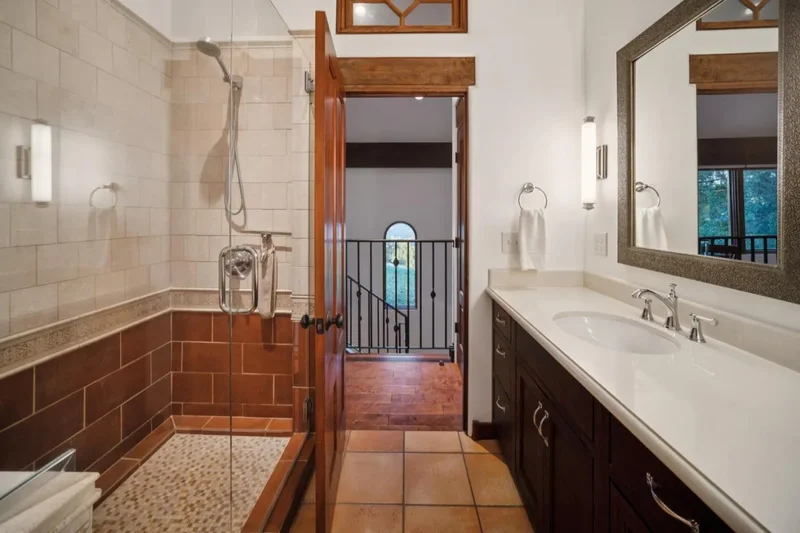 25200 Loma Prieta Avenue, Los Gatos, California, United States. - Photo 28
