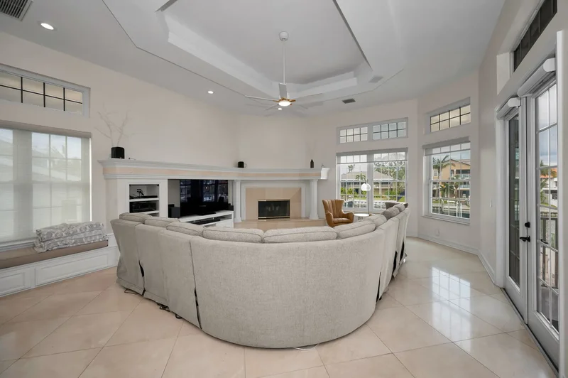 119 8th St E, Tierra Verde, FL 33715, St. Petersburg, Florida, United States. - Photo 34