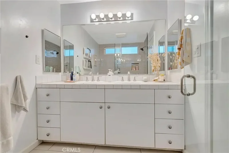 912 N Rowell, Manhattan Beach, California, United States. - Photo 26