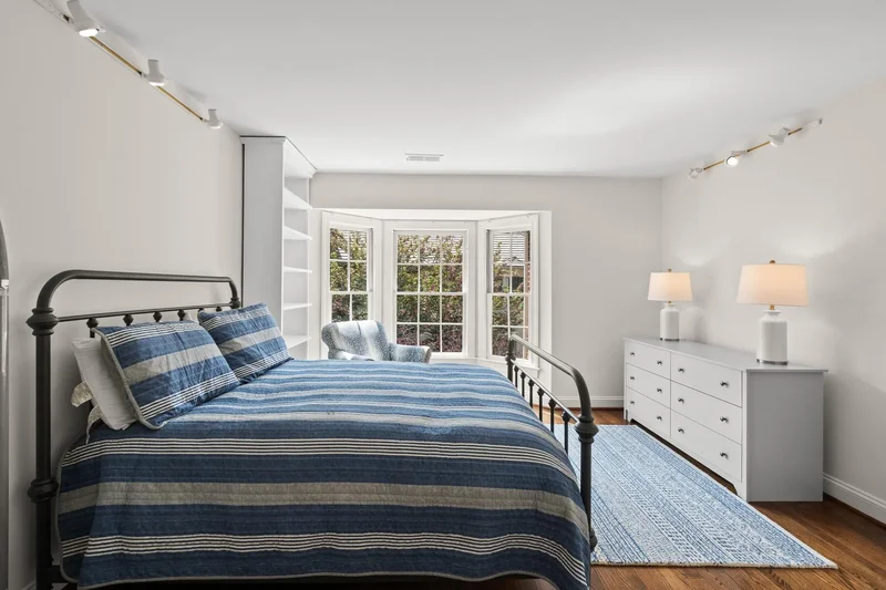9200 Town Gate Lane , Bethesda, MD 20817, Bethesda, Maryland, United States. - Photo 34