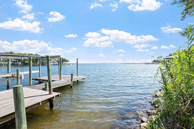 Shalimar, Florida, United States. - Photo 49