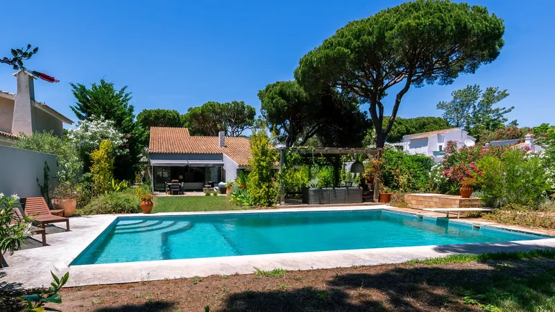 Elegant Style Meets Prime Location on Vilamoura’s golf Course