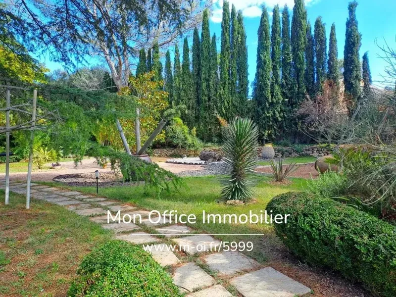 Peyrolles-en-Provence, Provence-Alpes-Côte d'Azur, France. - Photo 15