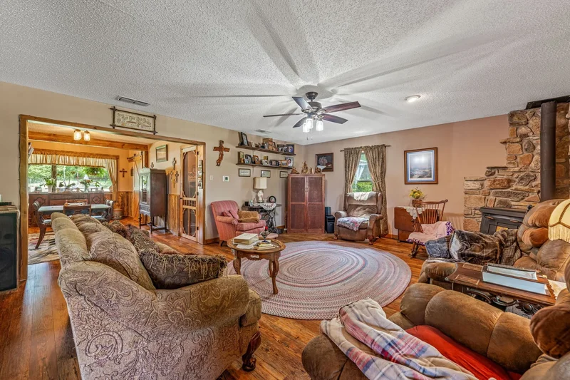 493 Private Road 1673, Stephenville, TX 76401, Stephenville, Texas, United States. - Photo 17