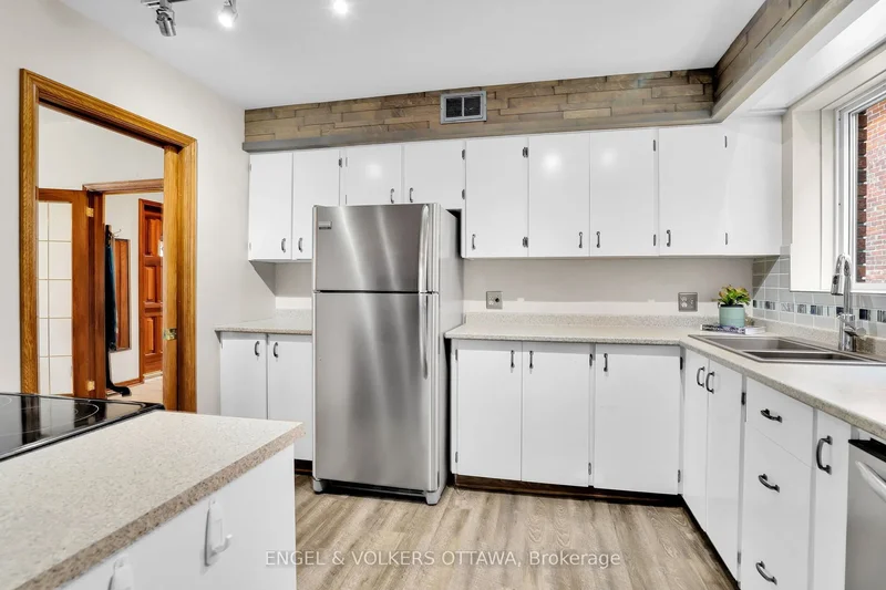 190 John Street N, Arnprior, Ontario, Canada. - Photo 26