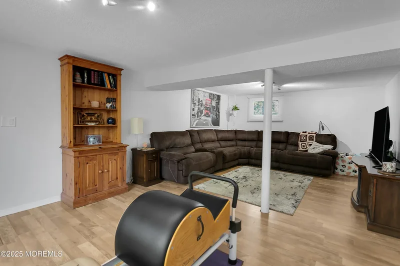 11 Woodside Drive, Red Bank, NJ 07701, Red Bank, New Jersey, United States. - Photo 28