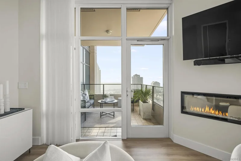 550 Front St 2303, San Diego, California, United States. - Photo 27