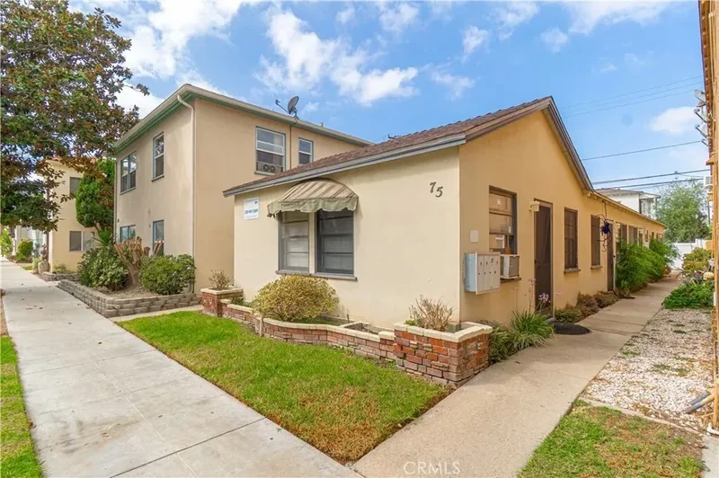 75 Granada, Signal Hill, California, United States. - Photo 6