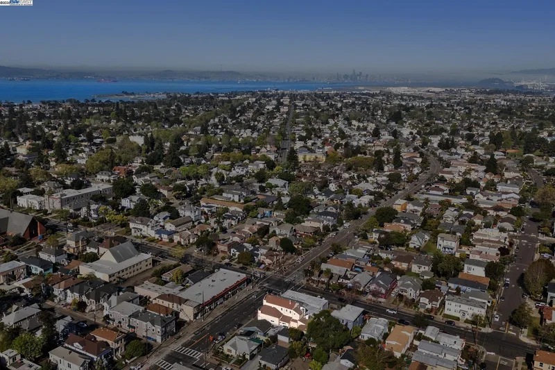 1707 Lincoln Ave, Alameda, California, United States. - Photo 5