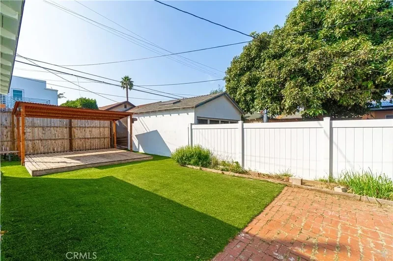 2535 S S Bundy, Los Angeles, California, United States. - Photo 11
