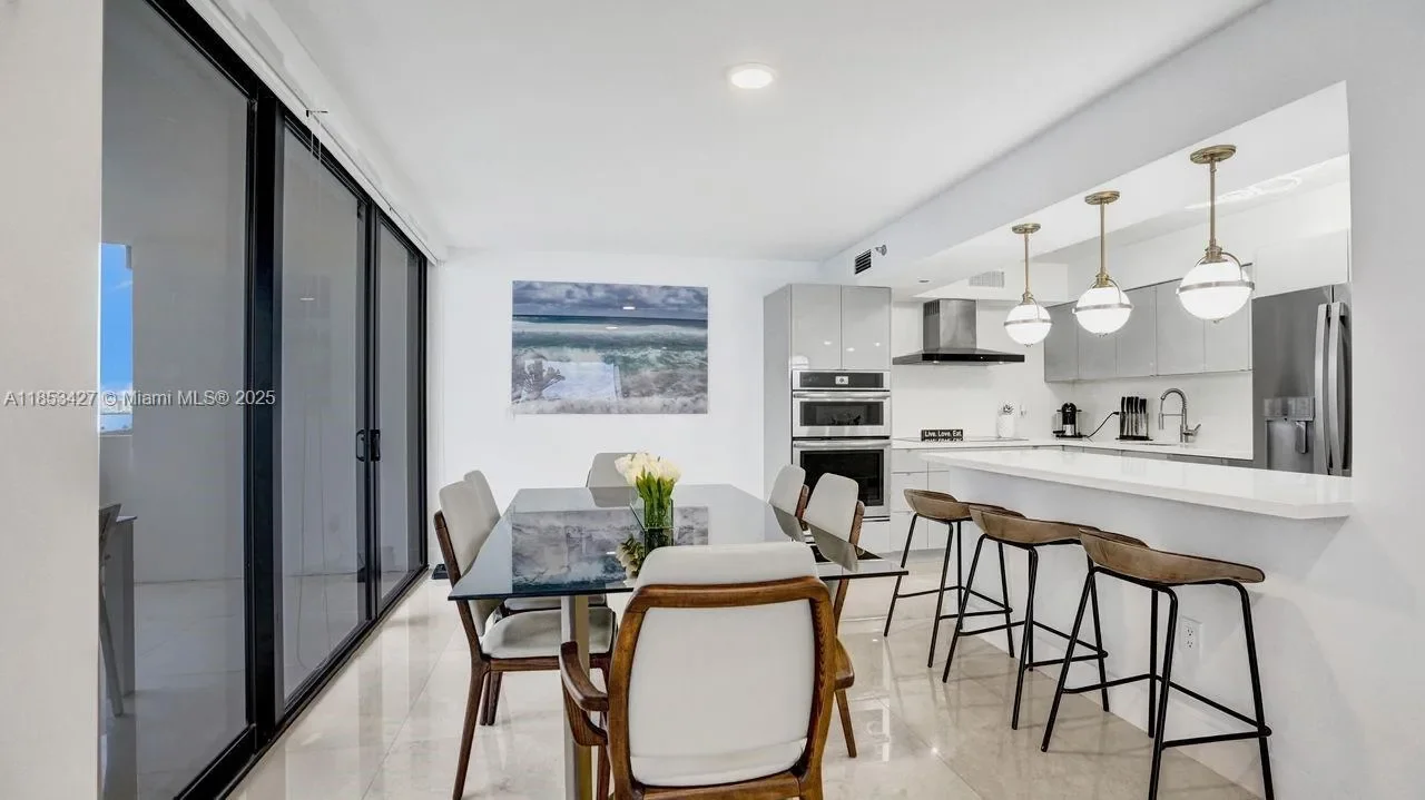 5757 Collins Ave 1605, Miami Beach, Florida, United States. - Photo 7