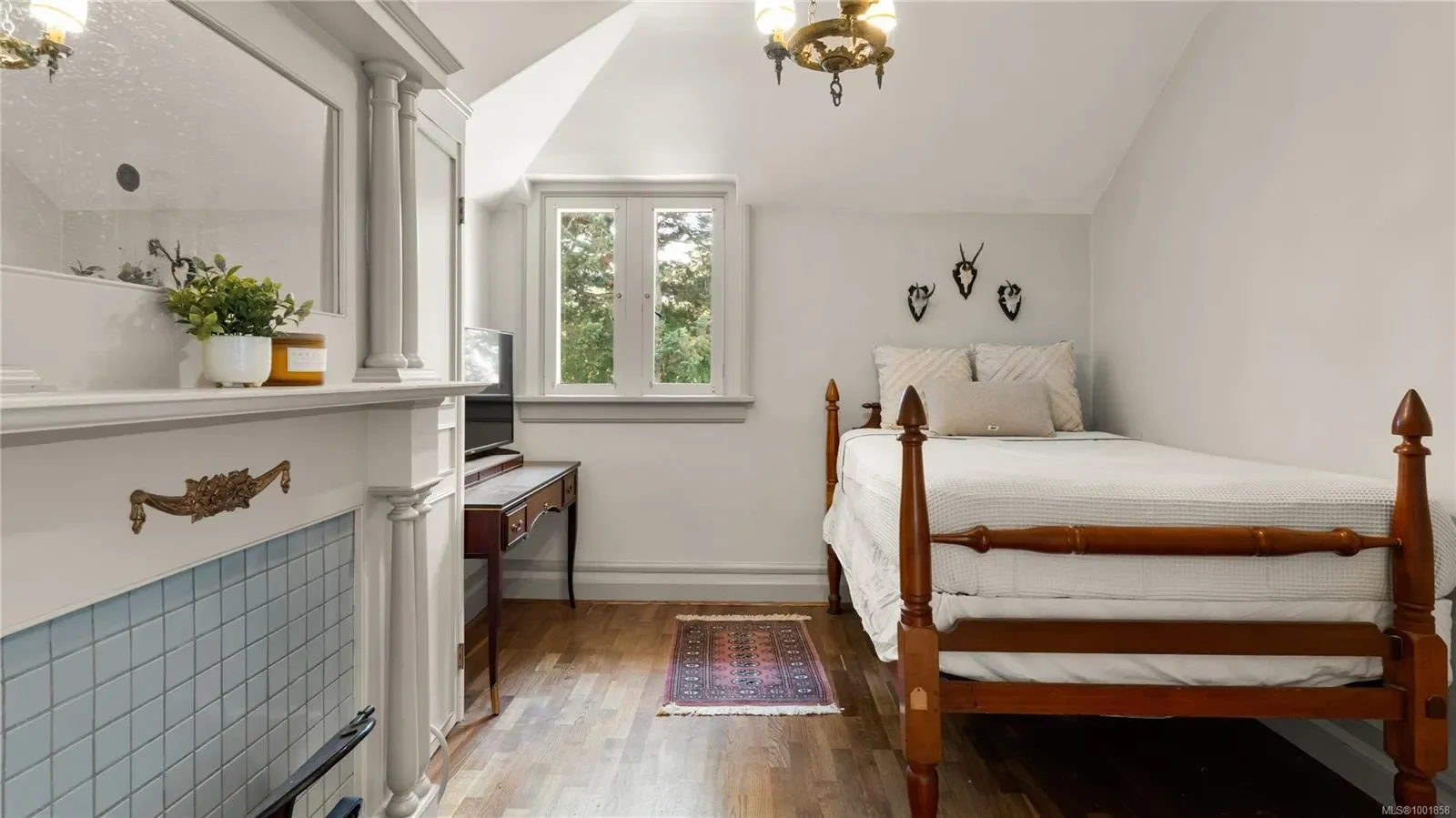 305 Denison Rd, Oak Bay, British Columbia, Canada. - Photo 28