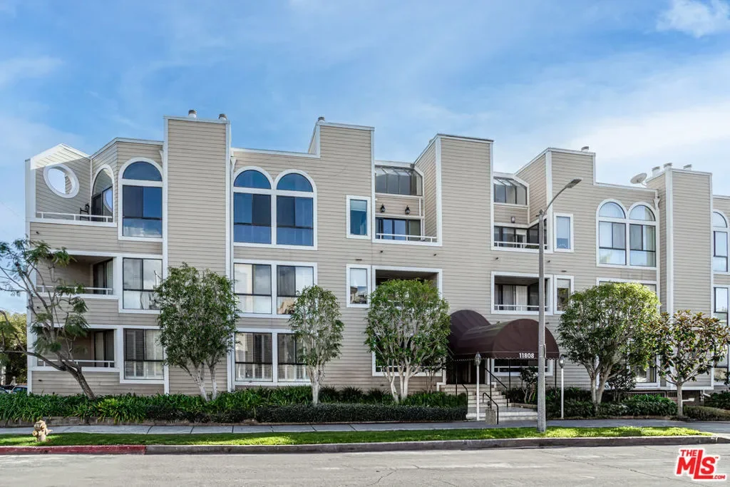 11808 Dorothy Street 206, Los Angeles, California, United States. - Photo 27