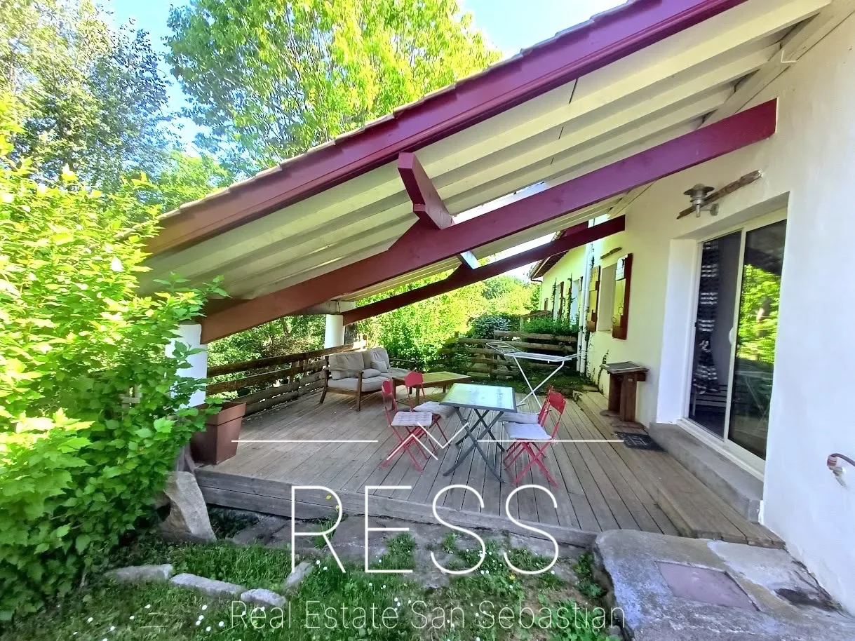 Exterior photo 7