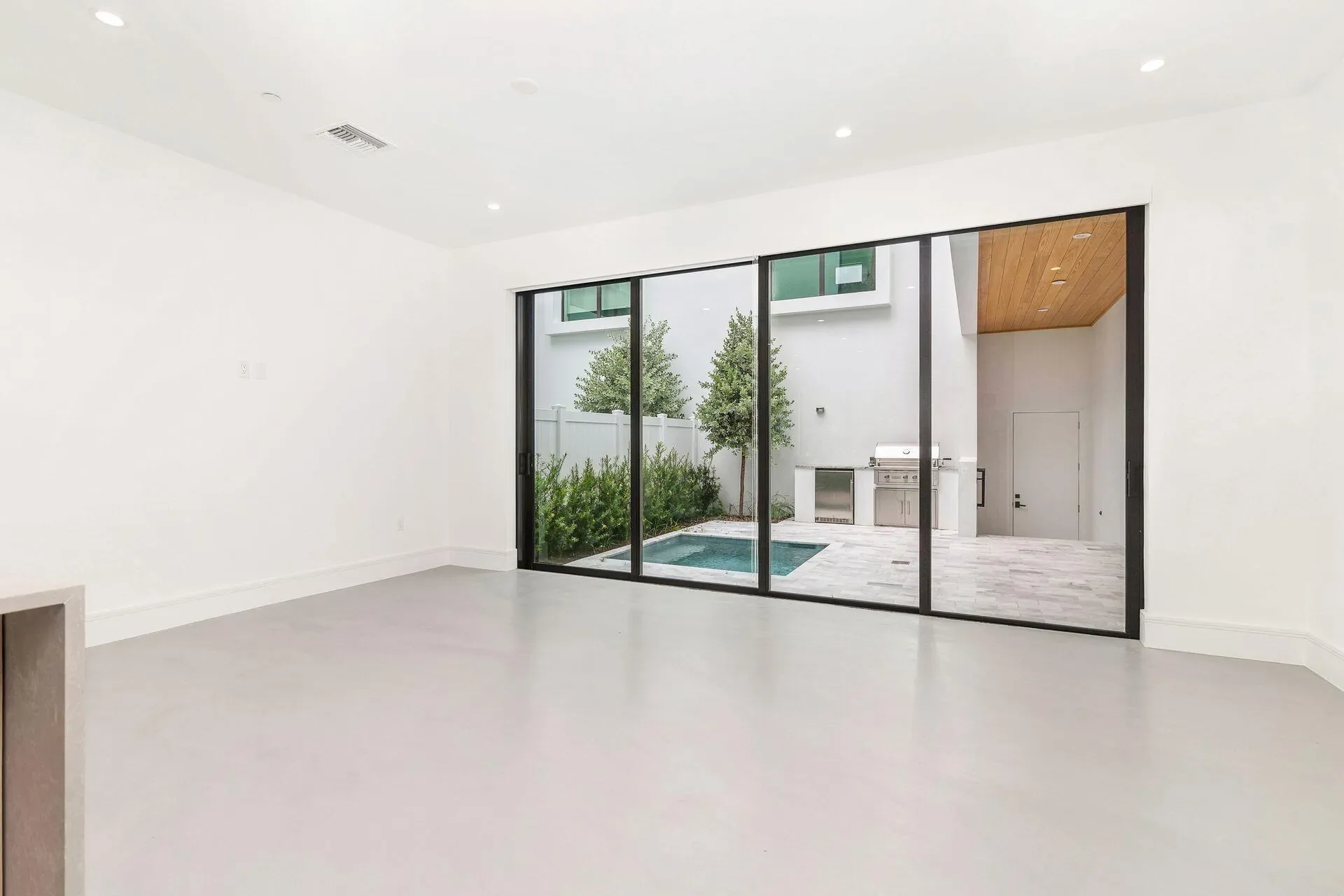 Gallery photo 10