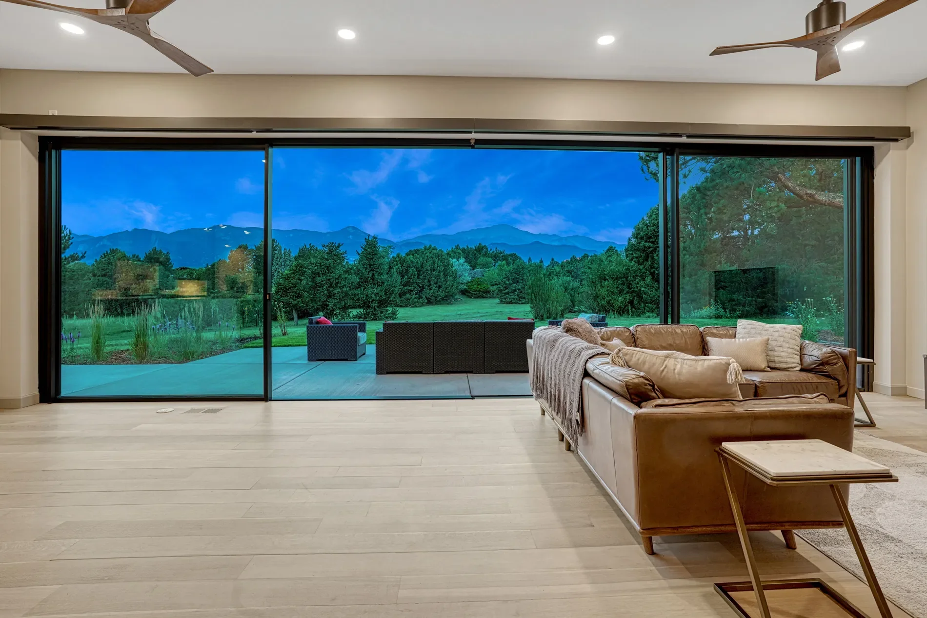 3440 Hill Circle , Colorado Springs, CO 80904, Colorado Springs, Colorado, United States. - Photo 34