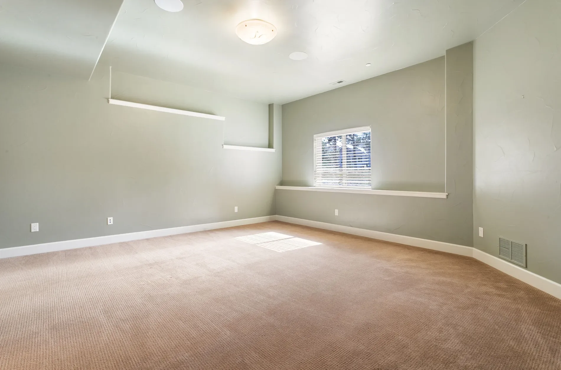 4455 Foxchase Way , Colorado Springs, CO 80908, Colorado Springs, Colorado, United States. - Photo 36