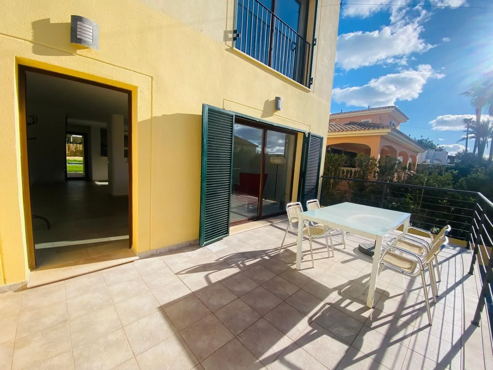 Exterior photo 12