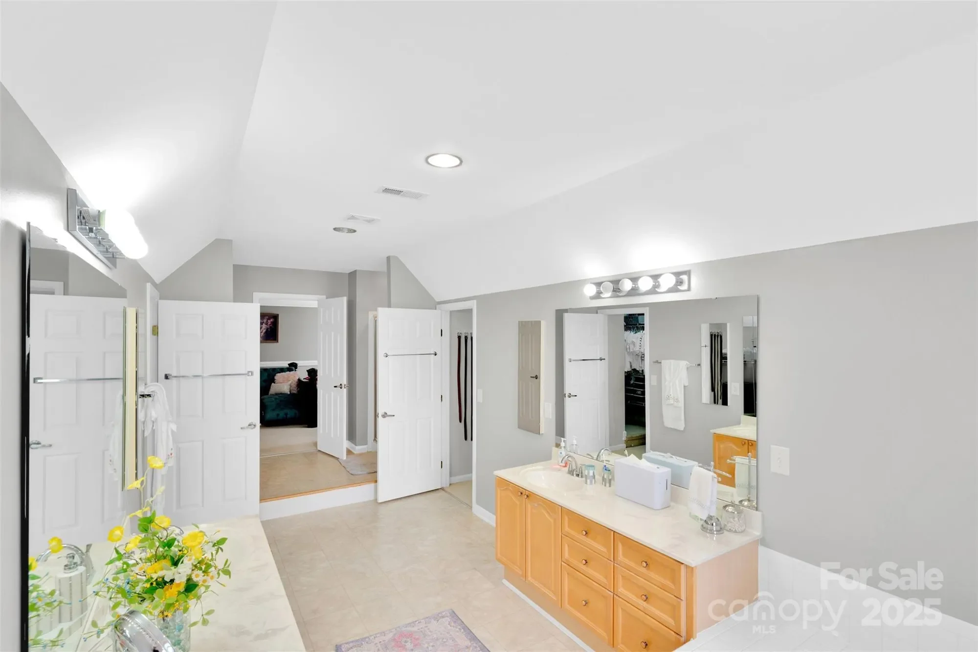 Gallery photo 12