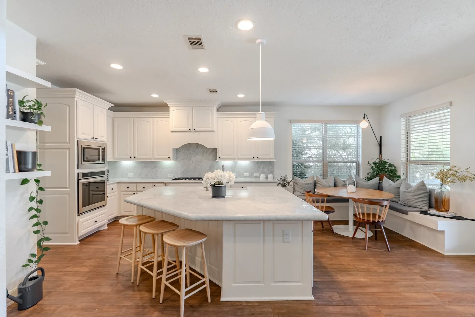 18 Devon Dale Drive, The Woodlands, TX 77375, The Woodlands, Texas, United States. - Photo 7