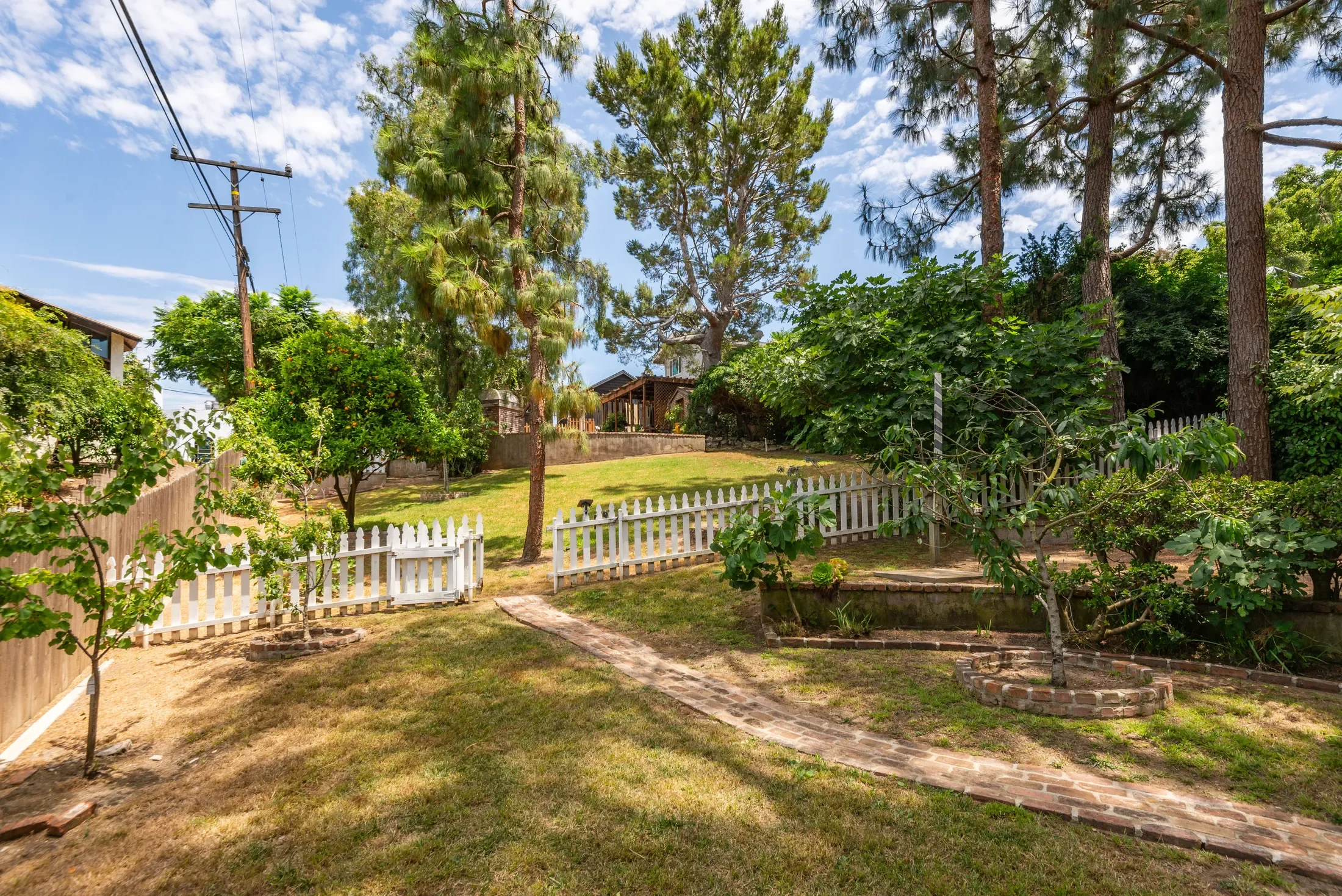 26357 Hillcrest Avenue , Lomita, CA 90717, Lomita, California, United States. - Photo 14