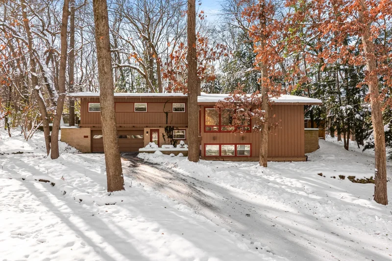 2146 Treehaven Drive, Kalamazoo, MI 49008, Kalamazoo, Michigan, United States. - Photo 33