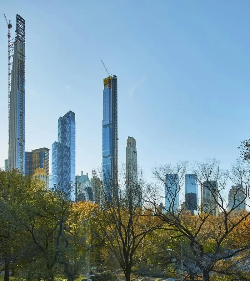 FIFTH AVENUE, New York, New York, United States. - Photo 1