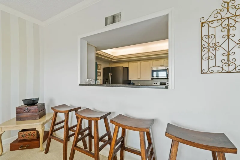 1616 Ocean Drive Unit# 102, Vero Beach, FL 32963, Vero Beach, Florida, United States. - Photo 10